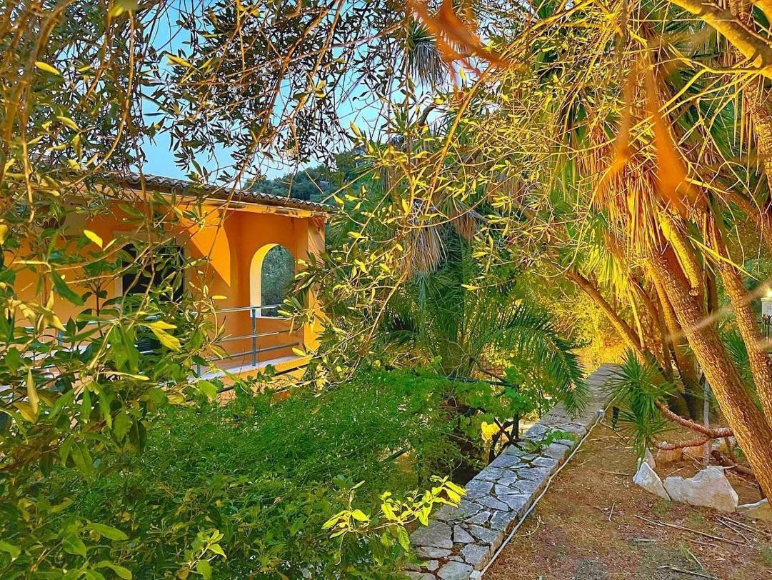 Silent Bay Apartments Katávolos Екстериор снимка