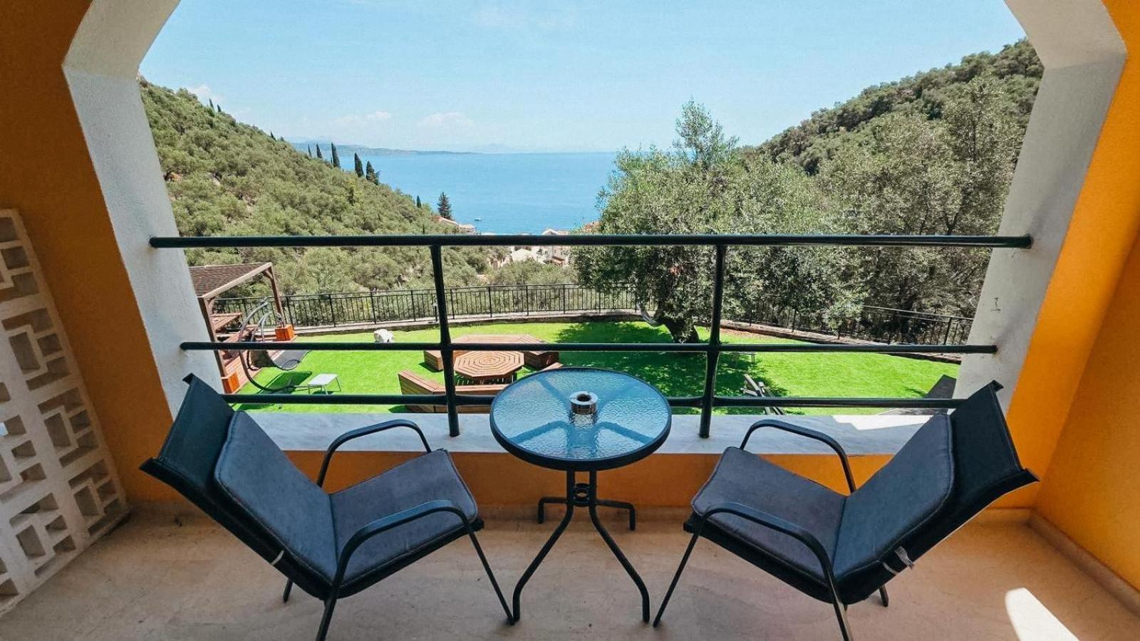 Silent Bay Apartments Katávolos Екстериор снимка