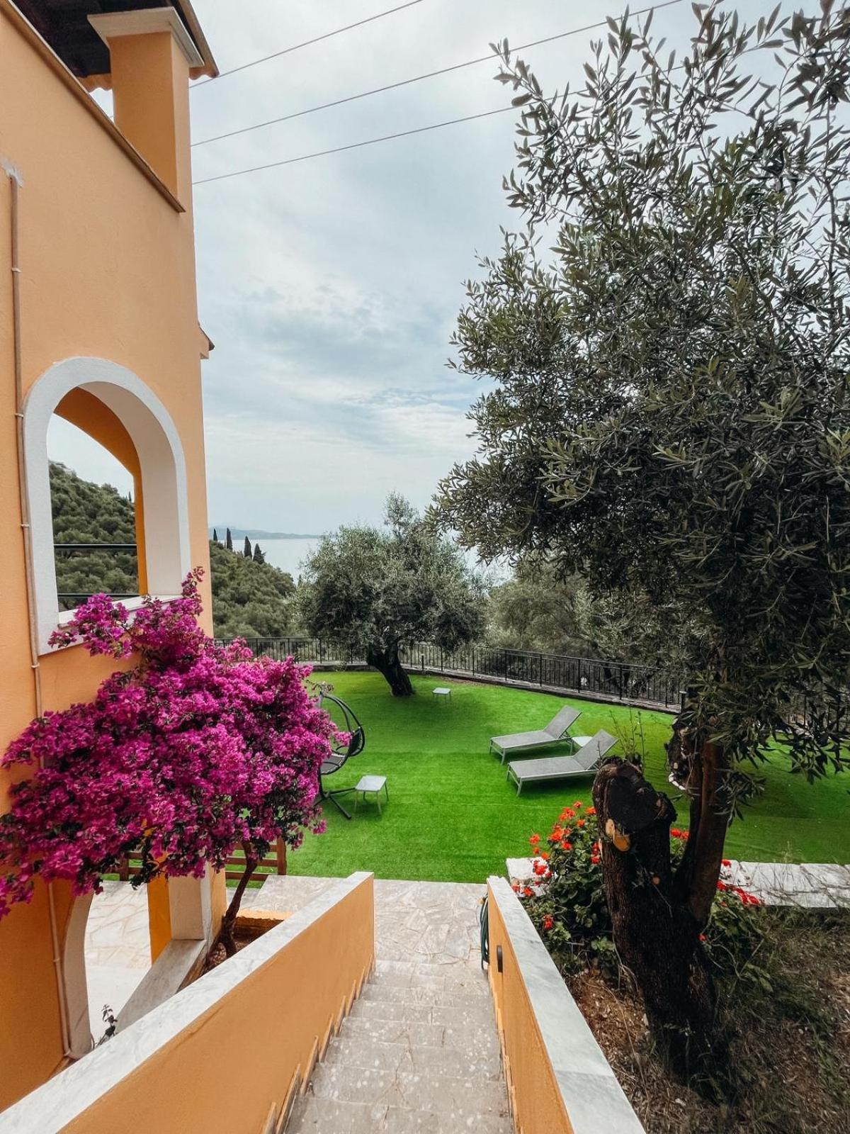 Silent Bay Apartments Katávolos Екстериор снимка